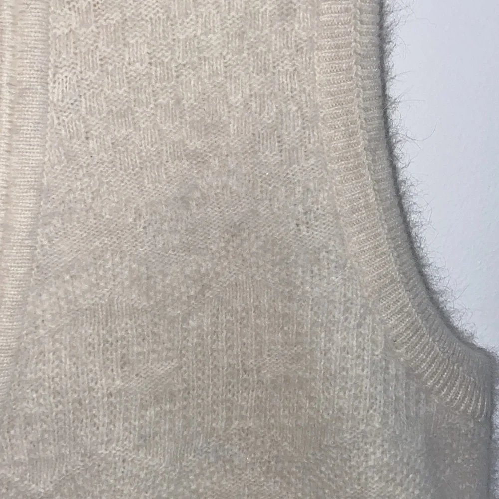Vintage Monte Carlo Collection Kid Angora Sweater Vest size 40, good condition